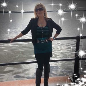 Meet your Posher, Caroll